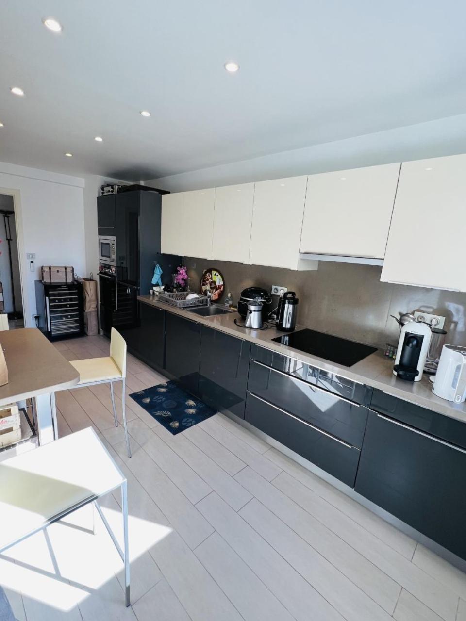 John Homestay Room In Nice Ngoại thất bức ảnh